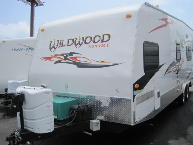 Used 2009 Forest River Wild Wood 27FBSRV W/GENERATOR Travel Trailer Toyhauler For Sale